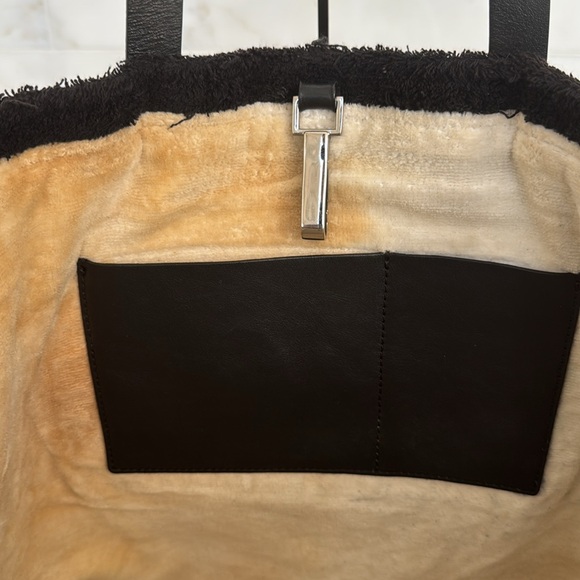 CHANEL Terry Cloth Top Handle BeachTote Bag. Circa 1990’s - Picture 7 of 11